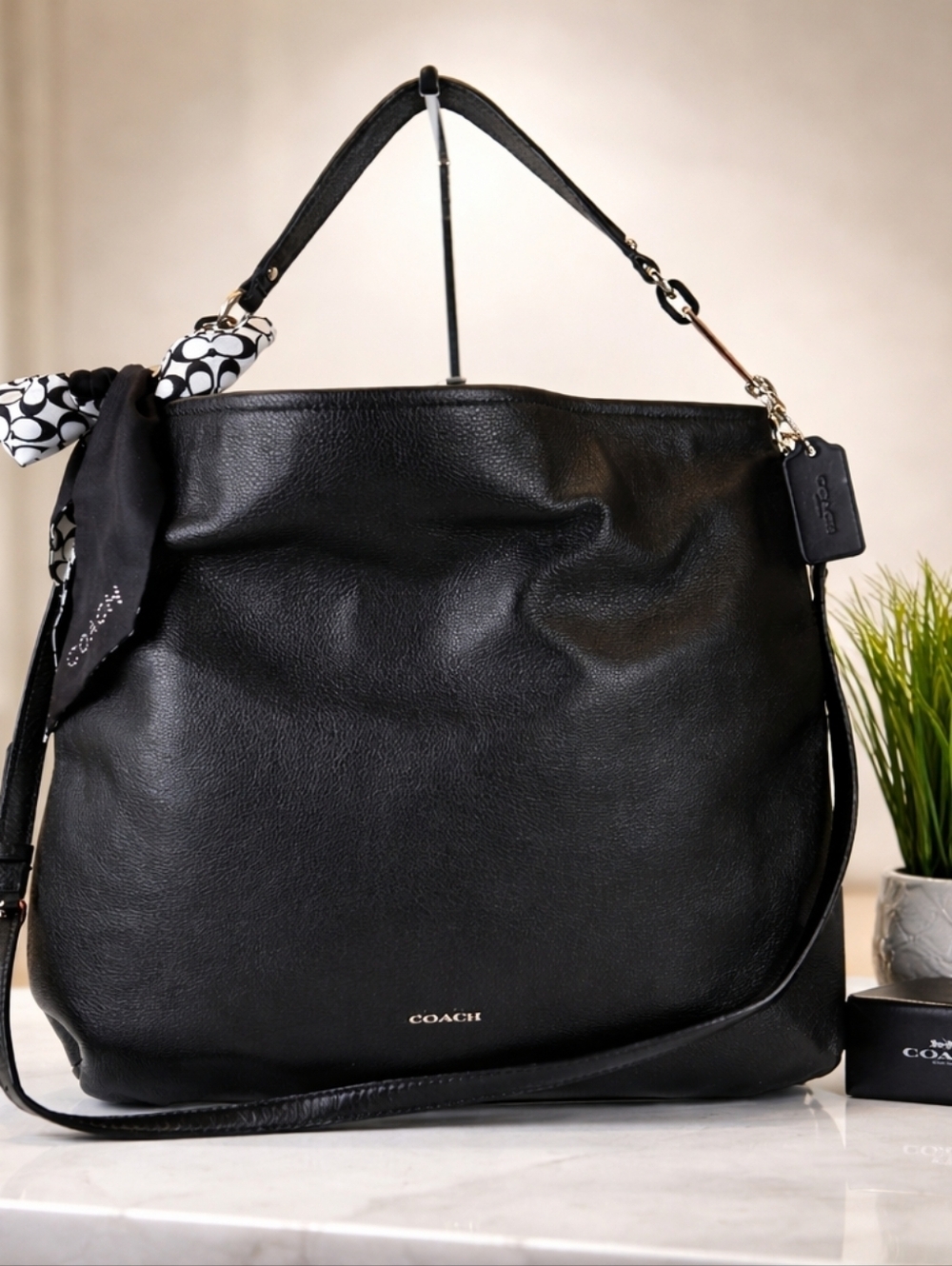 Coach Madison Hobo Black Pebbled Leather Shoulder Tote Hand Bag Silver Metal